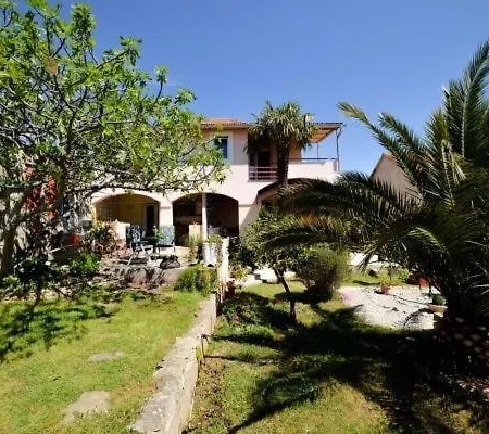 아파트 In With Sea View, Terrace, Air Conditioning, Wi-fi 파코스탄