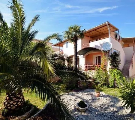 아파트 In With Sea View, Terrace, Air Conditioning, Wi-fi