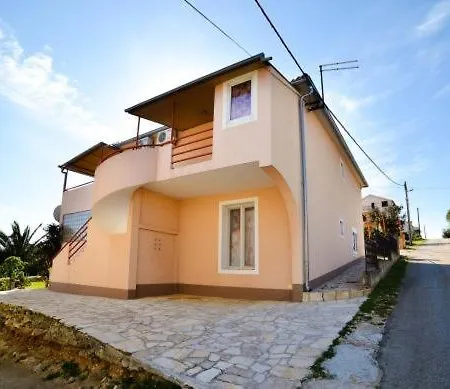 In With Sea View, Terrace, Air Conditioning, Wi-fi Apartament Pakoštane